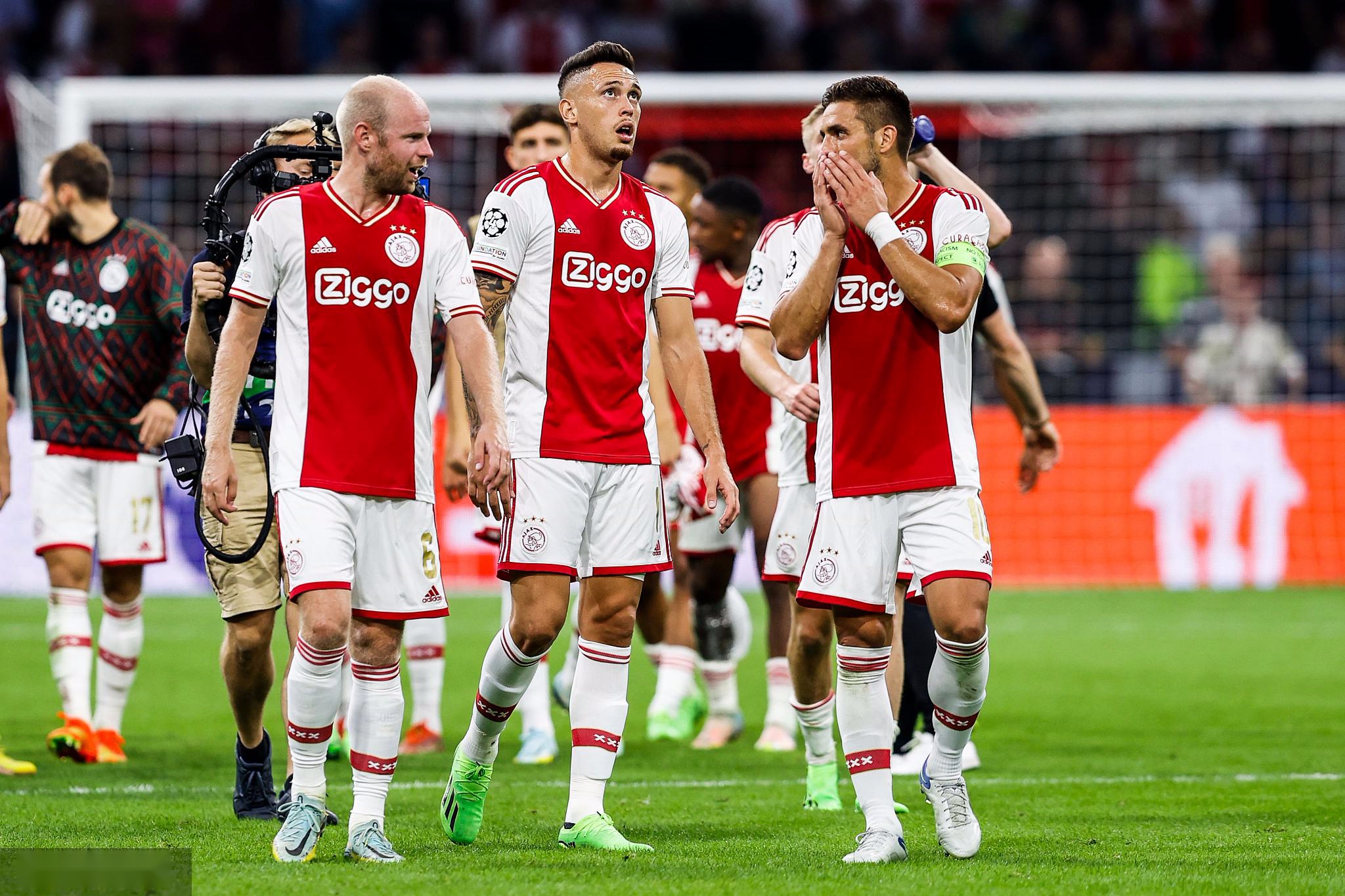 LOL英雄联盟投注平台-今晨阿贾克斯调整名单以备CBA季后赛；更衣室发声环节打磨；目标明确；年轻球员得到机会的简单介绍